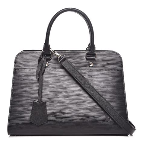 louis vuitton vaneau|LOUIS VUITTON Epi Vaneau MM Black 222101 .